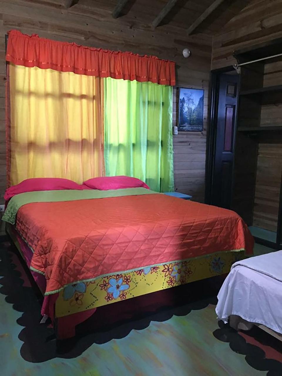 Wood House Hostel La Fortuna Dış mekan fotoğraf