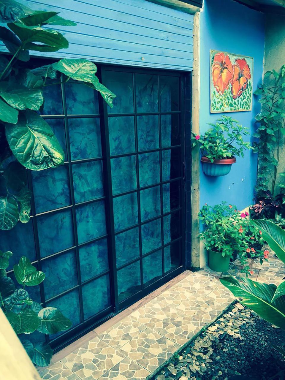 Wood House Hostel La Fortuna Dış mekan fotoğraf